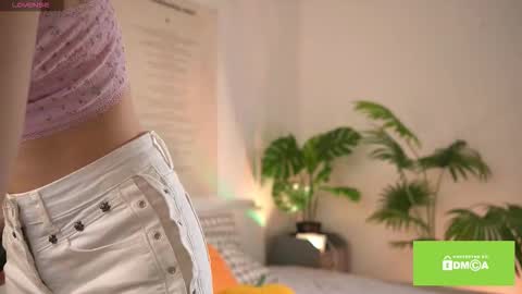 Snapshot of swtty_meivi chatting on 11-08-25, 06:35 MEI online show from 11-08-25, 06:35