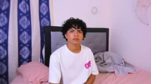 Snapshot of swwet_boy chatting on 01-08-25, 12:28 swwet_boy online show from 01-08-25, 12:28