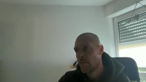 Snapshot of sx1904 chatting on 10-01-25, 11:38 sx1904 online show from 10-01-25, 11:38
