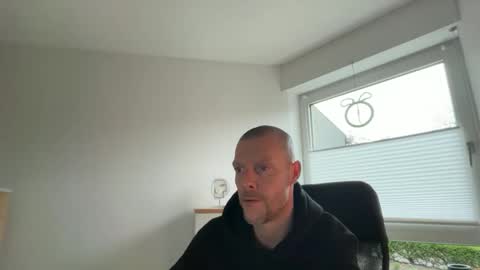 Snapshot of sx1904 chatting on 03-13-26, 04:02 sx1904 online show from 03-13-26, 04:02