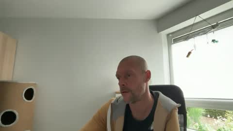 Snapshot of sx1904 chatting on 06-15-26, 09:22 sx1904 online show from 06-15-26, 09:22