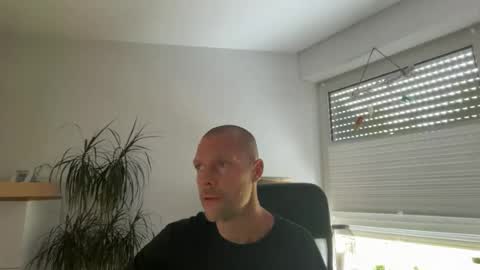 Snapshot of sx1904 chatting on 07-30-26, 10:14 sx1904 online show from 07-30-26, 10:14