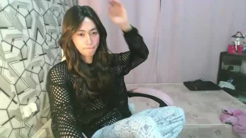 sydnyxox1 online show from 06-05-26, 01:23