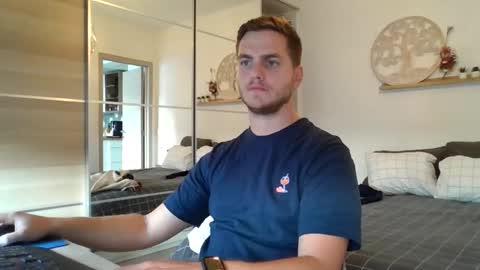 syl092 online show from 09-29-25, 04:45