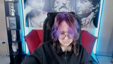 Snapshot of syllviareed chatting on 12-18-25, 07:14 syllviareed online show from 12-18-25, 07:14