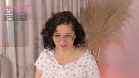 Snapshot of sylvara_bx chatting on 06-17-26, 11:56 online show from 06-17-26, 11:56