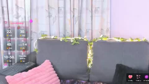 Snapshot of sylvara_bx chatting on 07-04-26, 12:22 online show from 07-04-26, 12:22