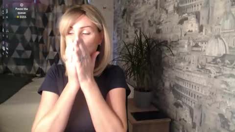 Sylvia online show from 11-10-25, 06:23