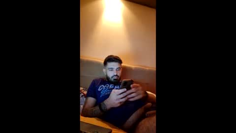 Snapshot of synchr0 chatting on 12-18-25, 09:54 synchr0 online show from 12-18-25, 09:54