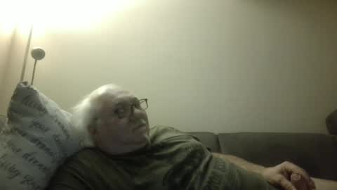 Snapshot of synek65 chatting on 12-15-24, 09:20 synek65 online show from 12-15-24, 09:20