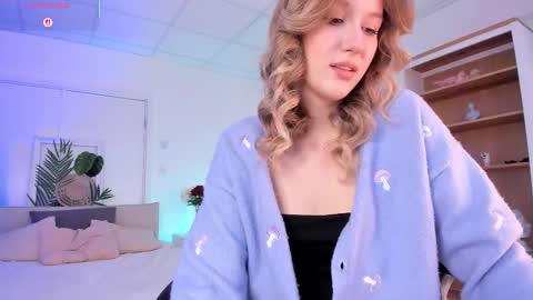 Ellie online show from 10-30-25, 08:16