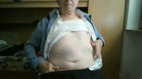 Snapshot of t5519t chatting on 10-09-25, 11:52 t5519t online show from 10-09-25, 11:52