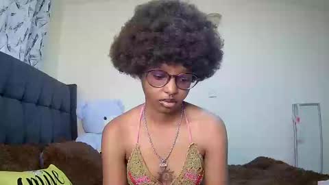 Snapshot of t_okyo chatting on 12-06-24, 06:37 TOKYO online show from 12-06-24, 06:37