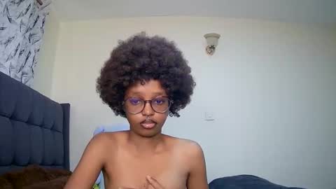 Snapshot of t_okyo chatting on 12-15-24, 07:35 TOKYO online show from 12-15-24, 07:35