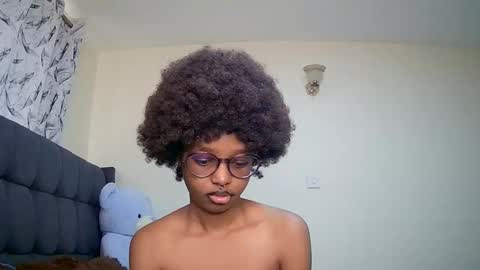 Snapshot of t_okyo chatting on 12-17-24, 07:29 TOKYO online show from 12-17-24, 07:29