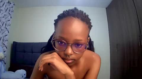 Snapshot of t_okyo chatting on 02-05-25, 09:04 TOKYO online show from 02-05-25, 09:04