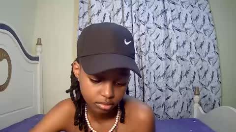 Snapshot of t_okyo chatting on 03-02-25, 11:29 TOKYO online show from 03-02-25, 11:29