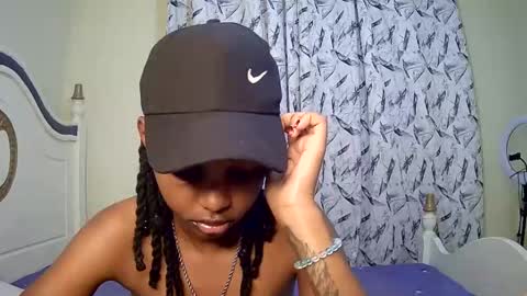 Snapshot of t_okyo chatting on 03-03-25, 05:42 TOKYO online show from 03-03-25, 05:42