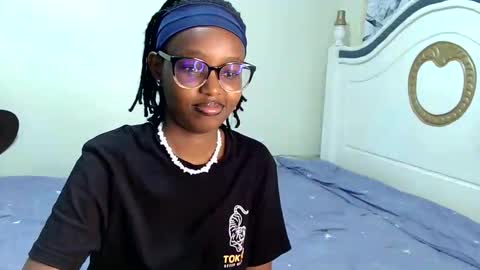 Snapshot of t_okyo chatting on 09-11-25, 06:35 TOKYO online show from 09-11-25, 06:35