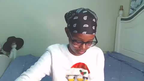 Snapshot of t_okyo chatting on 09-18-25, 04:47 TOKYO online show from 09-18-25, 04:47