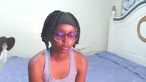 Snapshot of t_okyo chatting on 09-20-25, 05:47 TOKYO online show from 09-20-25, 05:47