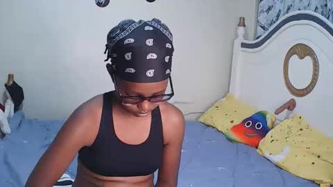 Snapshot of t_okyo chatting on 11-12-25, 02:45 TOKYO online show from 11-12-25, 02:45