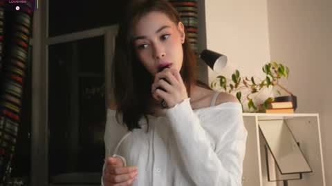 Snapshot of t_tragedienne chatting on 12-20-25, 02:07 Heeey im Helena3 -- fav555100333 -- pvts only premium and after my public show 3 online show from 12-20-25, 02:07