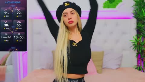 Snapshot of taahiraarabian chatting on 01-14-25, 01:17 Arianna online show from 01-14-25, 01:17