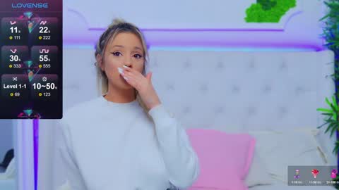 Snapshot of taahiraarabian chatting on 02-04-25, 03:57 Arianna online show from 02-04-25, 03:57