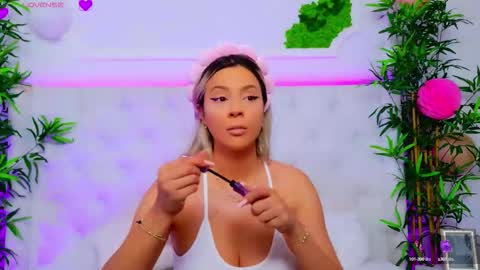 Snapshot of taahiraarabian chatting on 09-24-25, 12:30 Arianna online show from 09-24-25, 12:30