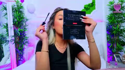 Snapshot of taahiraarabian chatting on 10-30-25, 01:45 Arianna online show from 10-30-25, 01:45