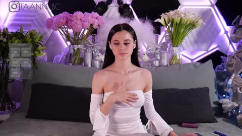 Snapshot of taanni_bc chatting on 02-01-25, 06:54 TAANNI online show from 02-01-25, 06:54