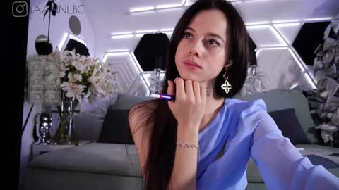 Snapshot of taanni_bc chatting on 02-08-25, 06:22 TAANNI online show from 02-08-25, 06:22