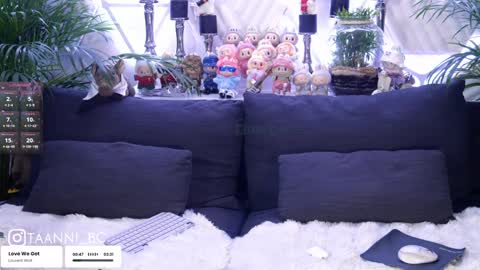 Snapshot of taanni_bc chatting on 10-07-25, 06:16 TAANNI online show from 10-07-25, 06:16