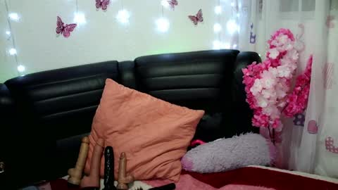   3 online show from 04-03-26, 08:56