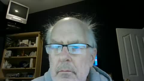 Snapshot of tahoebob1 chatting on 02-06-25, 01:16 Tahoe Bob online show from 02-06-25, 01:16