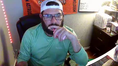 TaintNuzzler online show from 09-28-25, 08:20