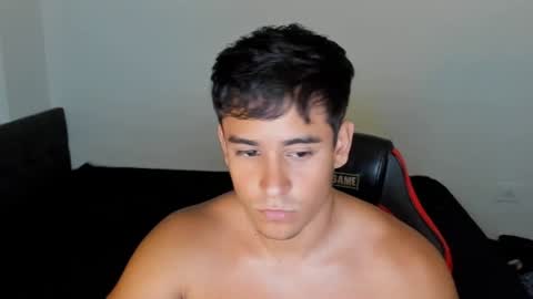 Snapshot of tairoanddagnye chatting on 01-28-25, 09:40 Tairo online show from 01-28-25, 09:40