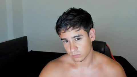 Snapshot of tairoanddagnye chatting on 01-29-25, 08:08 Tairo online show from 01-29-25, 08:08