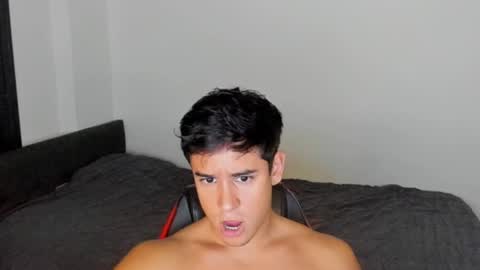 Snapshot of tairoanddagnye chatting on 02-05-25, 02:08 Tairo online show from 02-05-25, 02:08