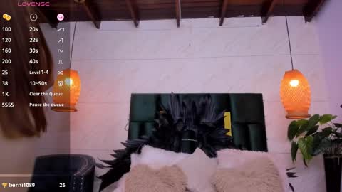 Taissa online show from 02-20-25, 08:47