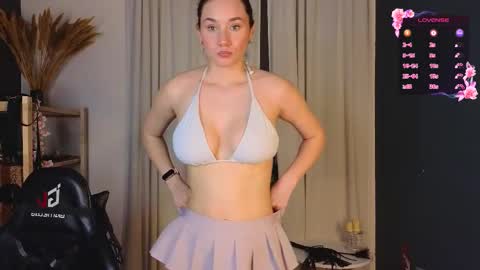 Lizzy online show from 11-05-25, 05:13