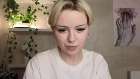 Snapshot of taitatkins chatting on 01-24-25, 03:11 Emily online show from 01-24-25, 03:11