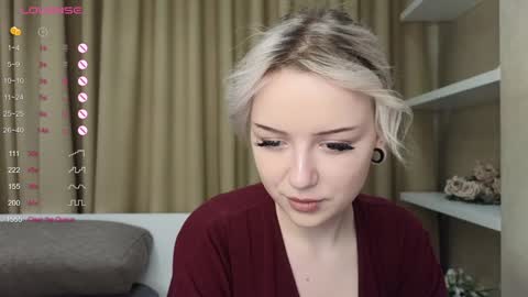 Snapshot of taitatkins chatting on 02-07-25, 05:51 Emily online show from 02-07-25, 05:51