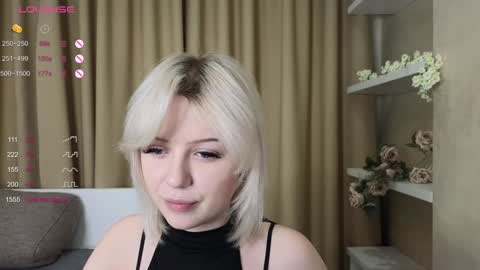 Snapshot of taitatkins chatting on 02-08-25, 11:13 Emily online show from 02-08-25, 11:13