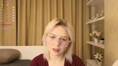 Snapshot of taitatkins chatting on 03-04-25, 05:34 Emily online show from 03-04-25, 05:34