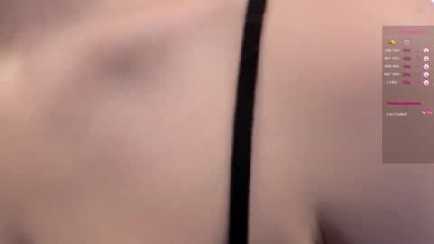 Snapshot of taitatkins chatting on 03-05-25, 11:28 Emily online show from 03-05-25, 11:28