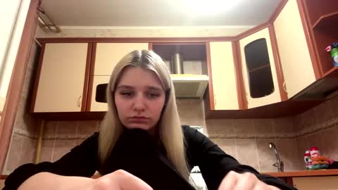 Snapshot of taitebinner chatting on 02-23-26, 07:00 Mia online show from 02-23-26, 07:00