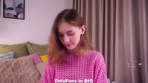 Mia online show from 11-29-25, 01:30