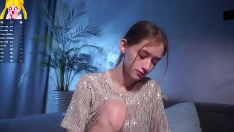 Mia online show from 04-06-26, 01:14